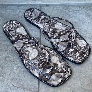 tahari colette snakeskin flip flop sandal